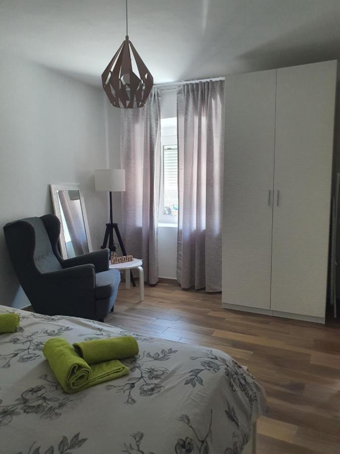 Apartment Manu Pula Buitenkant foto